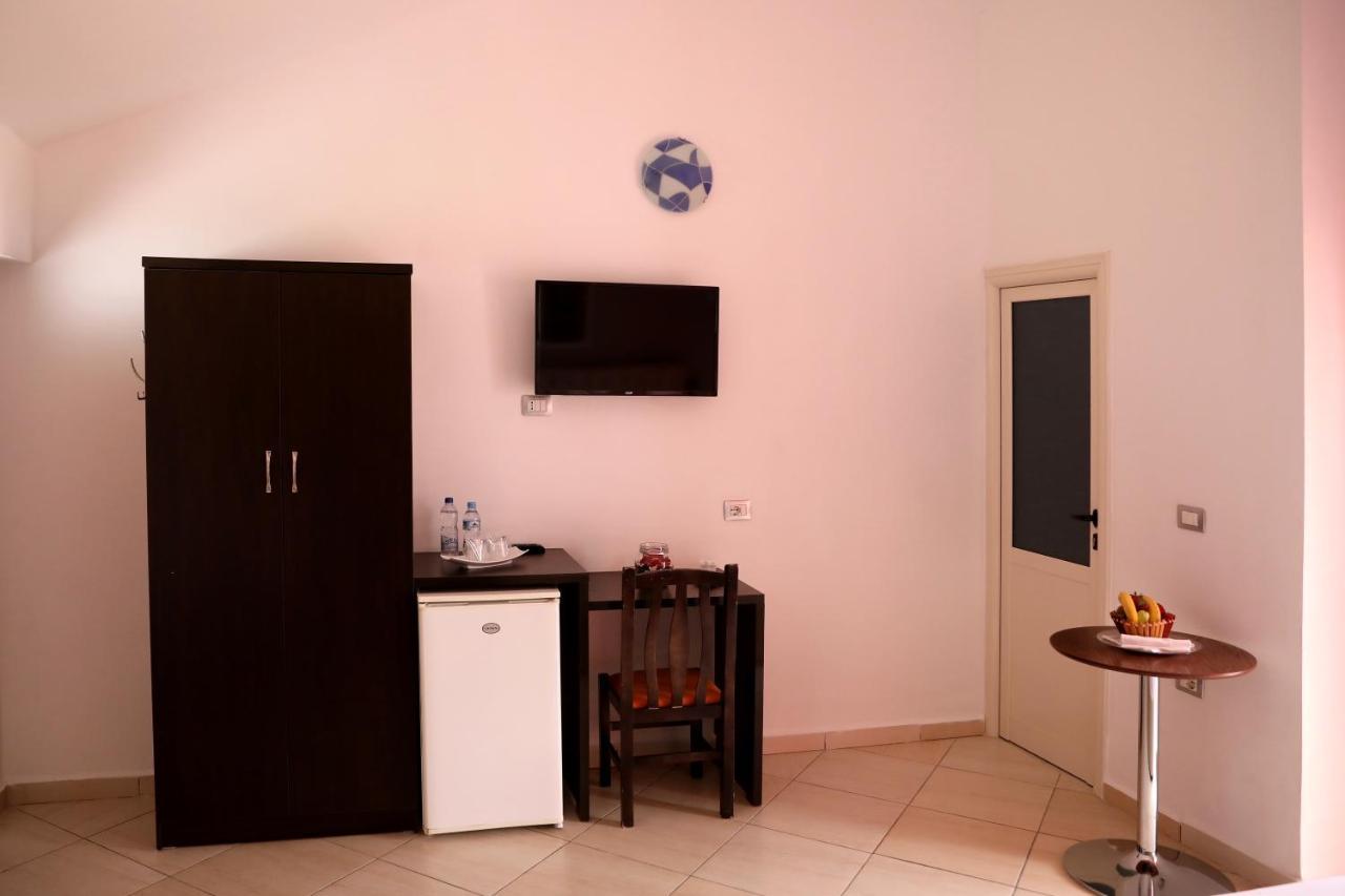 Dolce Italia Residence Radhimë Екстериор снимка