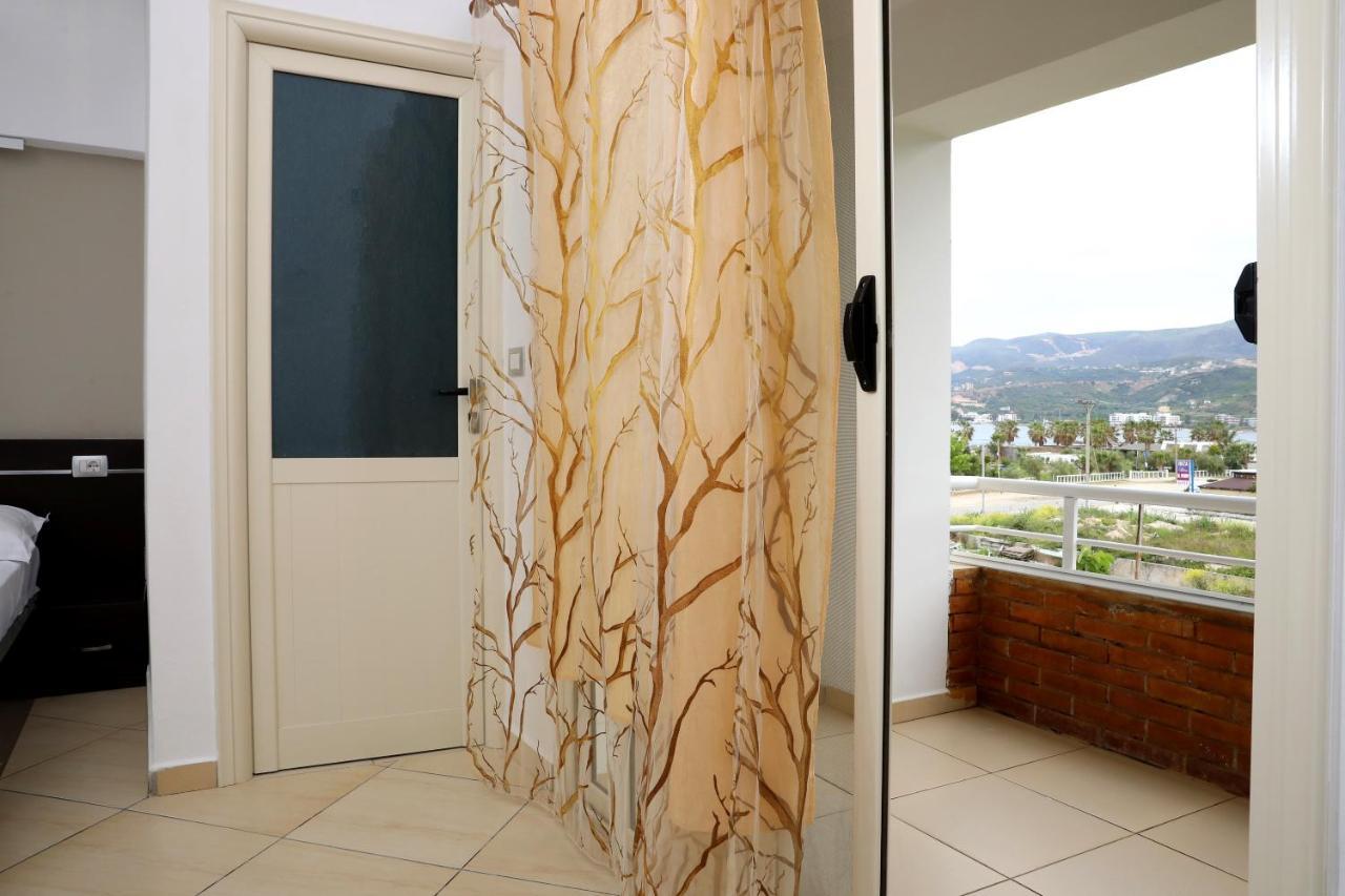Dolce Italia Residence Radhimë Екстериор снимка