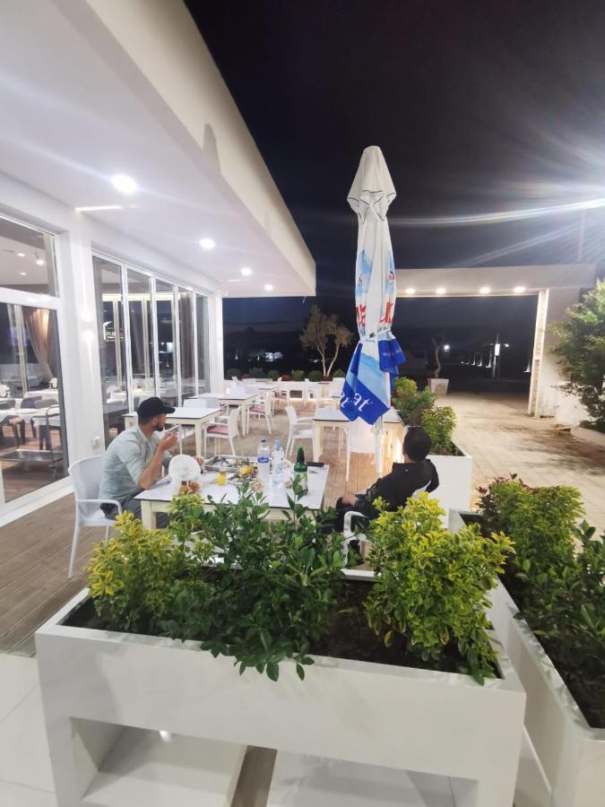 Dolce Italia Residence Radhimë Екстериор снимка