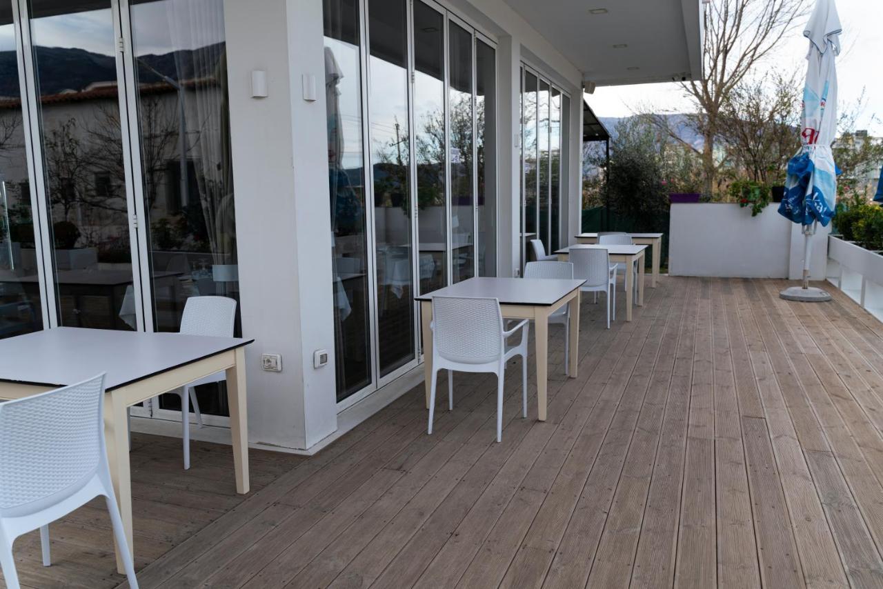 Dolce Italia Residence Radhimë Екстериор снимка